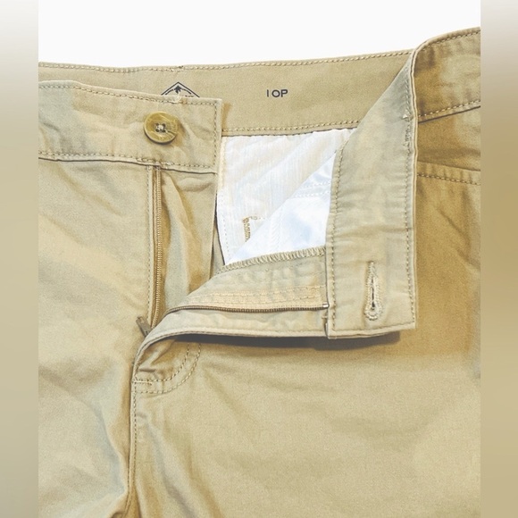 St. John's Bay Capri Pants, Pockets, Women's, Khaki Color, Size 10P - Picture 9 of 12